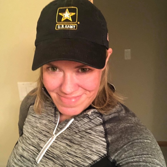 Meet your Posher, Lindsey - Picture 9 of 15